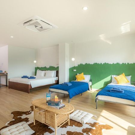 De Blue Door, Hatyai Hat Yai Luaran gambar