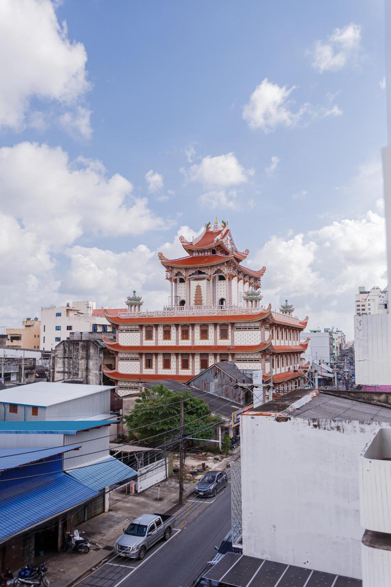De Blue Door, Hatyai Hat Yai Luaran gambar