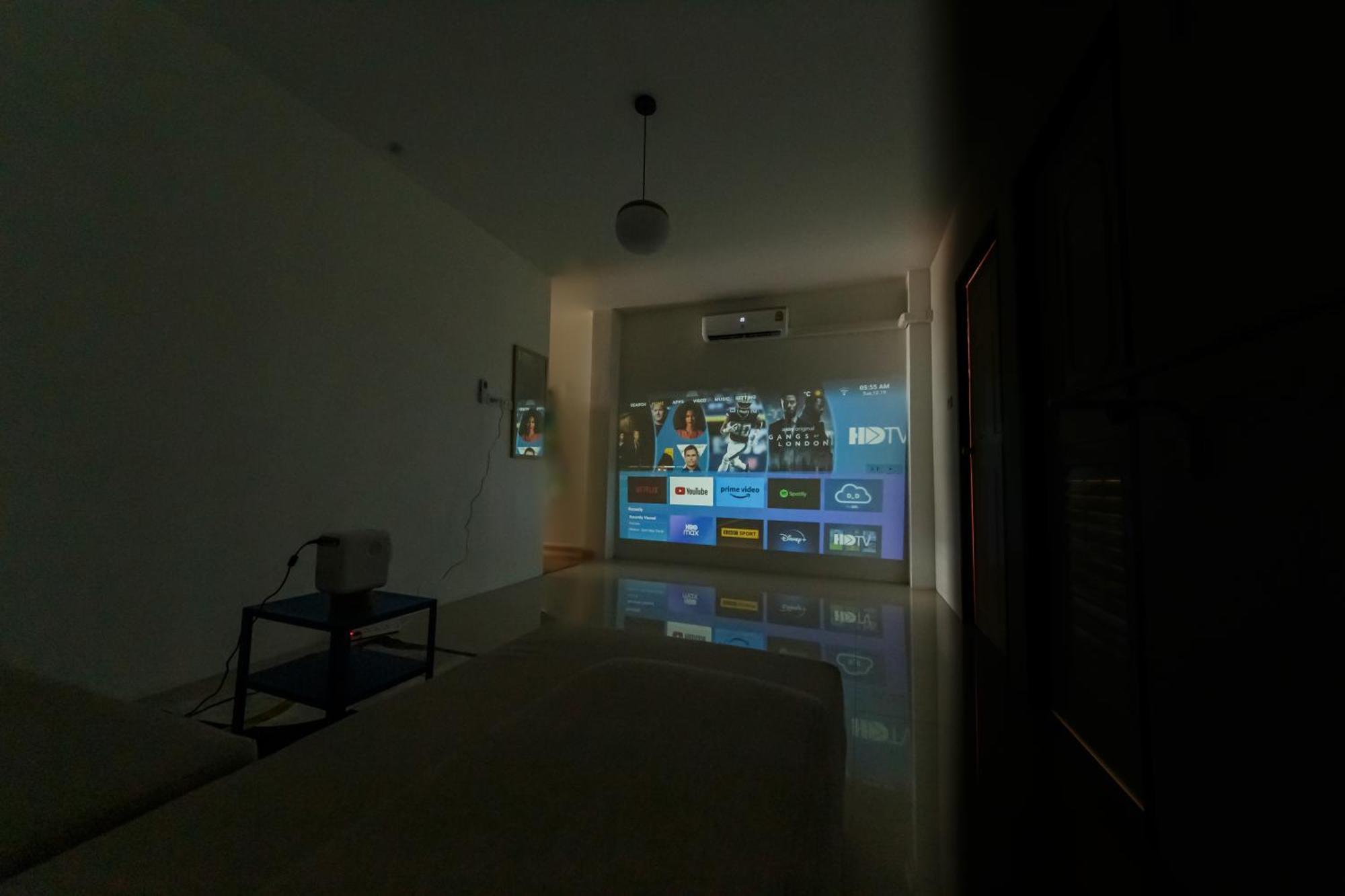 De Blue Door, Hatyai Hat Yai Luaran gambar
