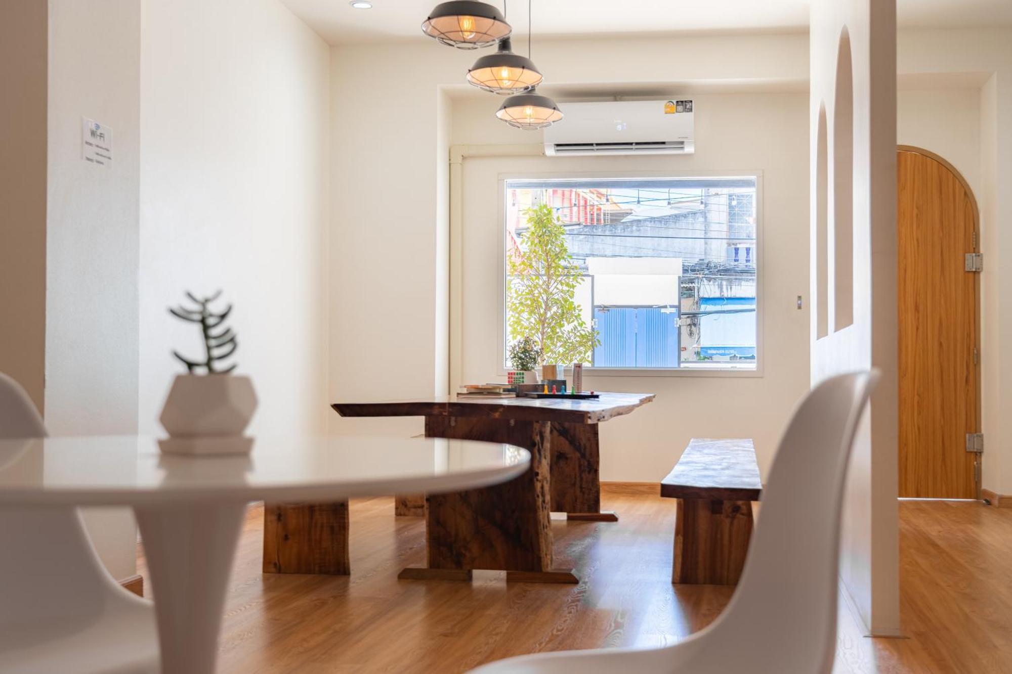De Blue Door, Hatyai Hat Yai Luaran gambar