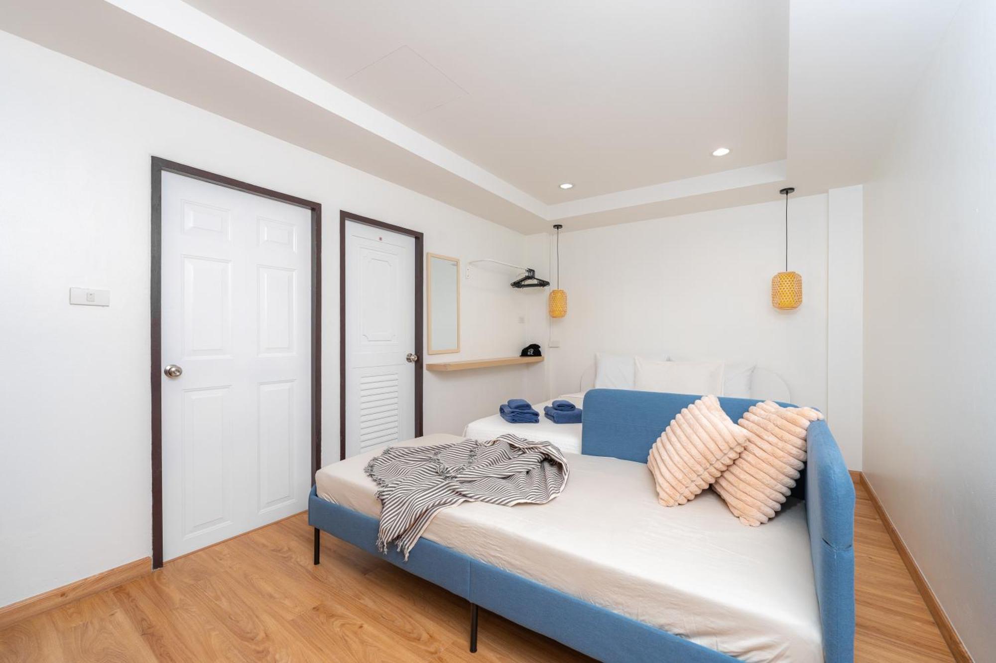 De Blue Door, Hatyai Hat Yai Luaran gambar