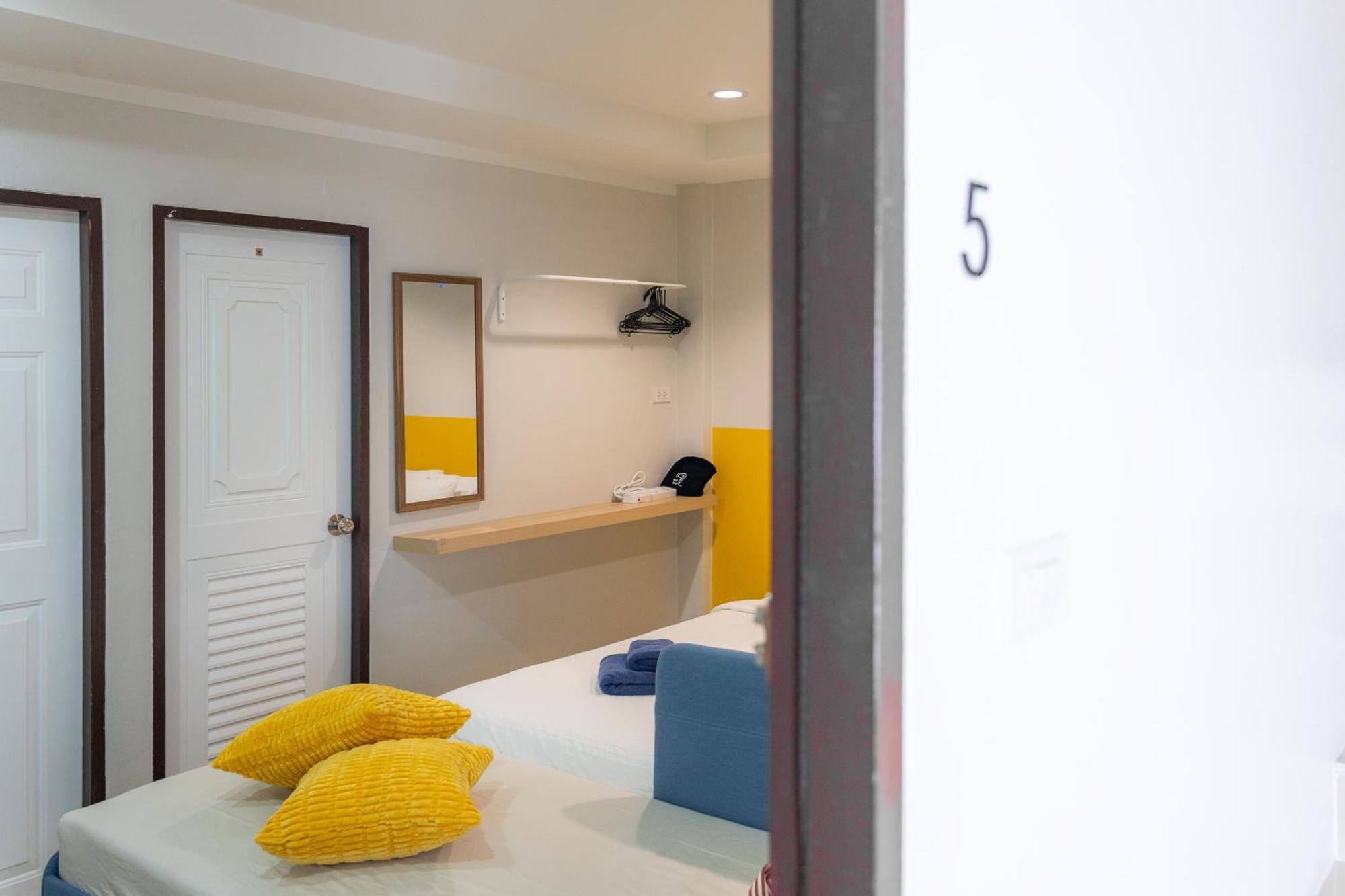 De Blue Door, Hatyai Hat Yai Luaran gambar