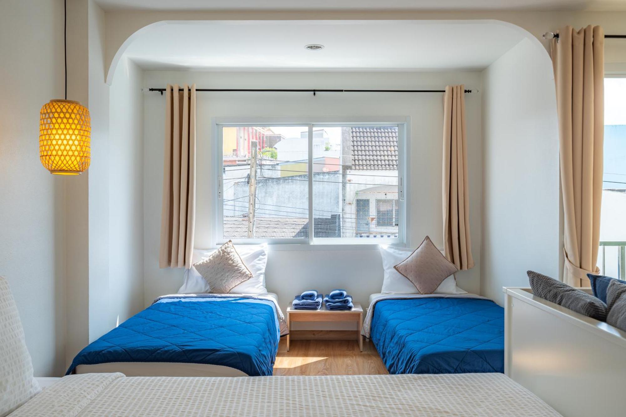 De Blue Door, Hatyai Hat Yai Luaran gambar